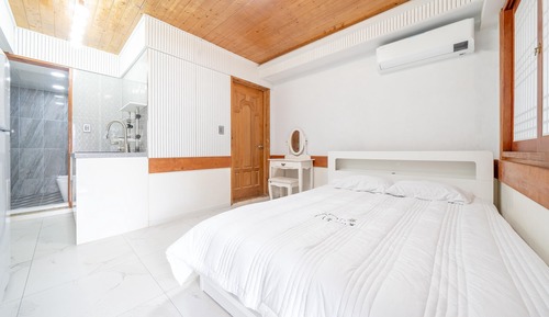 Habitación básica, 1 habitación (Room 103)