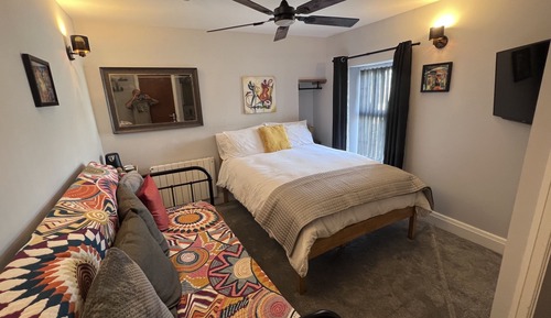 Habitación triple superior, baño privado, vistas a la montaña