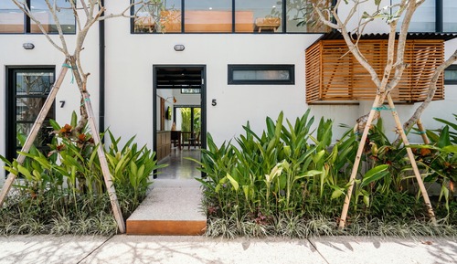 Casa adosada de diseño