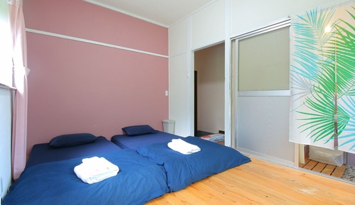 Habitación con 2 camas individuales