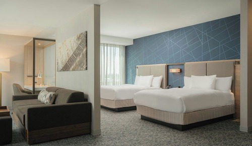 Suite, varias camas, no fumadores, en esquina (Mobility/Hearing Accessible, Tub)