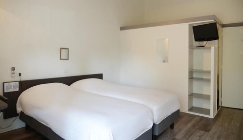 Habitación clásica con 2 camas individuales