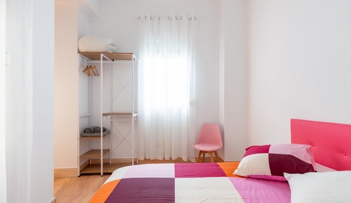 Habitación económica doble, solo para hombres, vistas al patio
