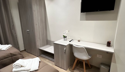 Habitación Confort con 1 cama doble o 2 individuales, baño privado, vistas a la ciudad