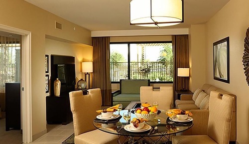 Apartamento familiar, varias camas, vistas al complejo turístico