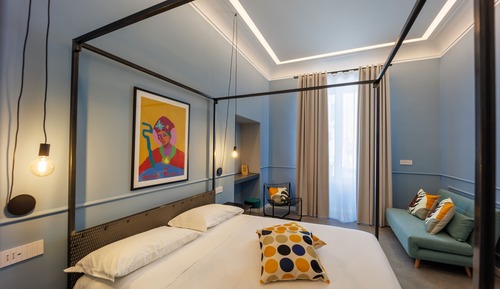 Design Quadruple Room