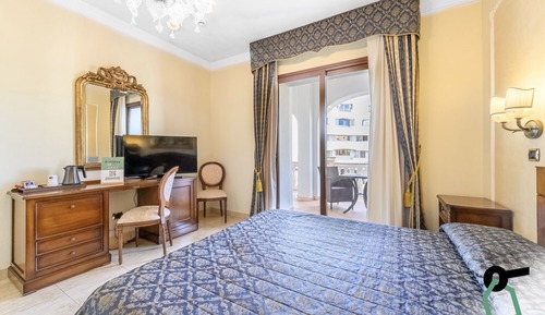 Habitación triple Confort, balcón