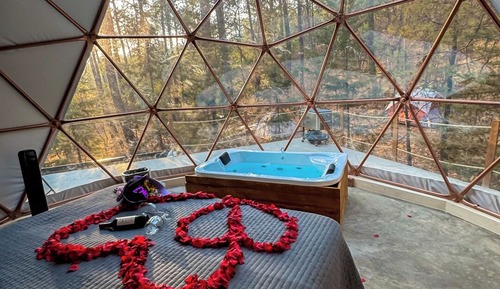 Cabaña Deluxe (Domo with Jacuzzi)