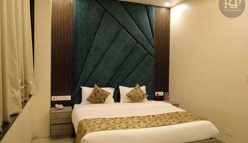Habitación básica con 1 cama doble o 2 individuales