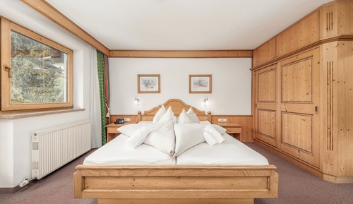 Habitación triple, balcón, vistas a la montaña