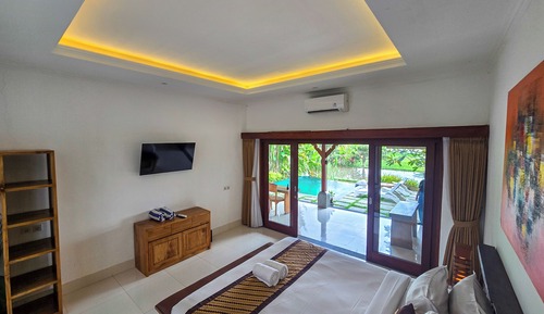 Villa estándar, 1 cama de matrimonio grande, vistas a la piscina, en la zona del jardín