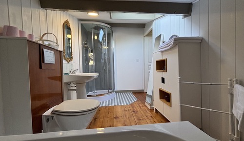 Habitación cuádruple superior, baño privado, vistas al río (chambre Phelan Ségur)