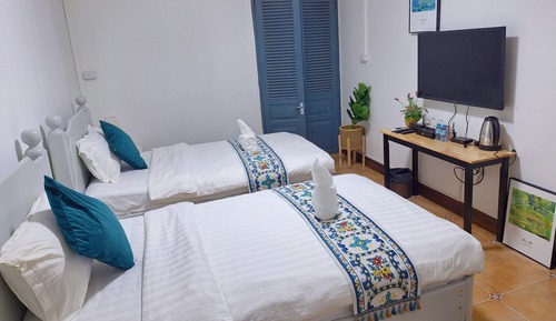 Budget 2-bed Room
