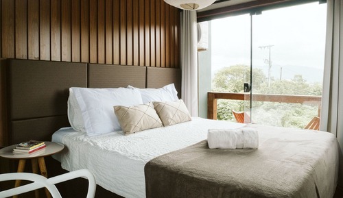 Casa de luna de miel, patio, vistas a la laguna