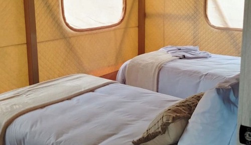 Tienda Deluxe, bañera de hidromasaje