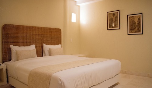 King Room, No window