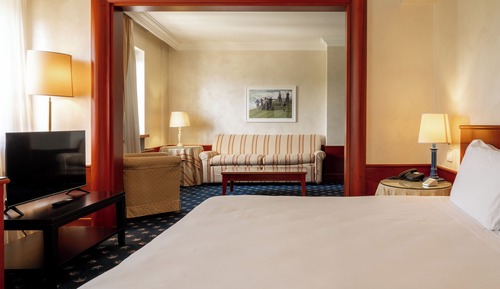 Suite estudio junior, 1 cama de matrimonio grande con sofá cama