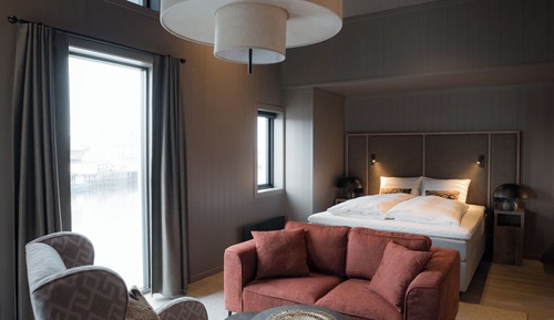 Suite junior, vistas al puerto