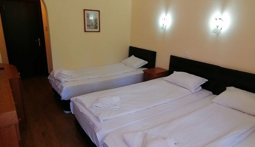 Habitación triple económica