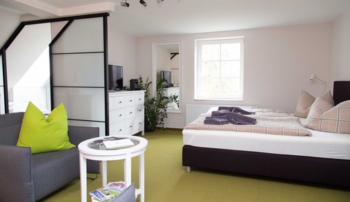 Habitación Confort con 1 cama doble o 2 individuales