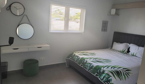 Apartamento Royal, 3 habitaciones, patio, vistas al mar