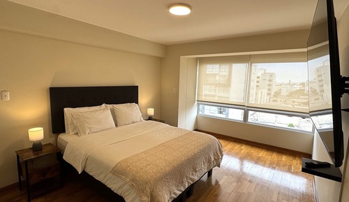Apartamento exclusivo, 1 cama de matrimonio con sofá cama, Servicio de limpieza, vistas a la ciudad