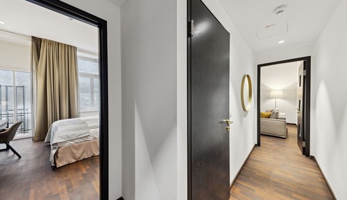 One-Bedroom Suite + sofa bed & balcony