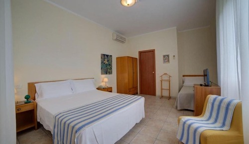 Habitación cuádruple básica, 1 habitación, baño privado