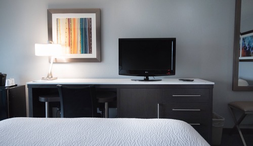 Habitación, 1 cama de matrimonio, sin vistas (Mobility/Hearing Access, Roll-In Shwr)