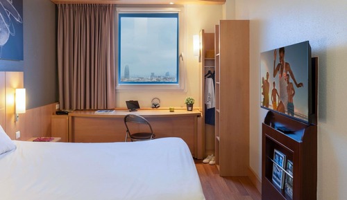 Habitación estándar (1 double bed and 1 twin bed)