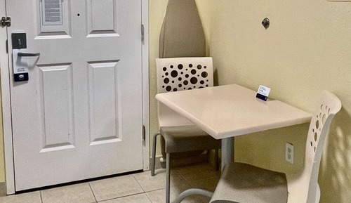 Habitación, 1 cama de matrimonio, accesible para personas con discapacidad (Efficiency)