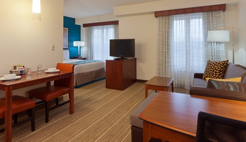 Estudio, 1 cama de matrimonio con sofá cama