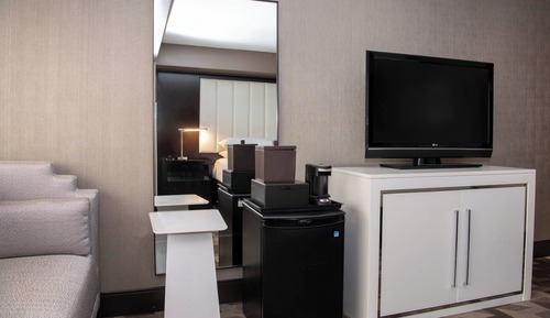 Habitación, 1 cama de matrimonio grande (Mobility/Hearing Access, Roll-In Shwr)