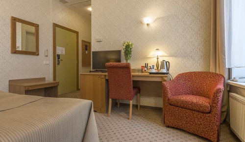 Habitación estándar con 1 cama doble o 2 individuales