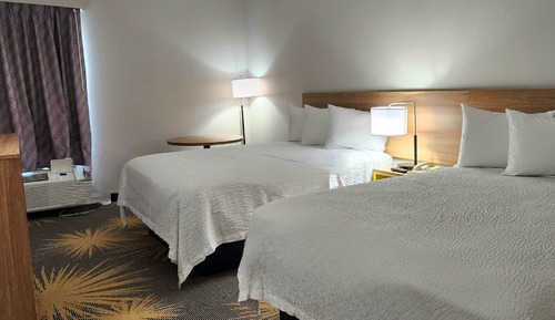 Habitación estándar, 2 camas de matrimonio, no fumadores, frigorífico y microondas