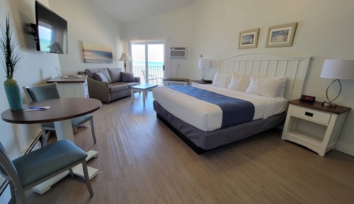 Estudio, 1 cama de matrimonio grande, bañera de hidromasaje, vistas a la bahía