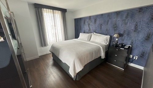 Habitación estándar, 1 cama de matrimonio (Communications, Mobility, Access Tub)
