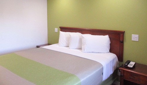 Habitación estándar, 1 cama de matrimonio grande, no fumadores, frigorífico y microondas