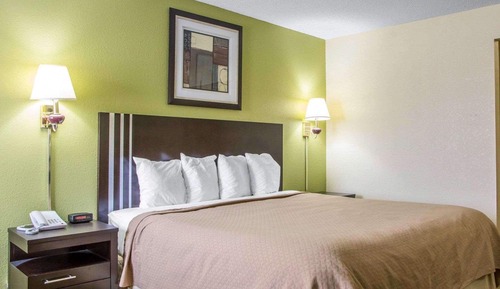 Habitación, 1 cama de matrimonio grande, accesible para personas con discapacidad (Accessible Tub)