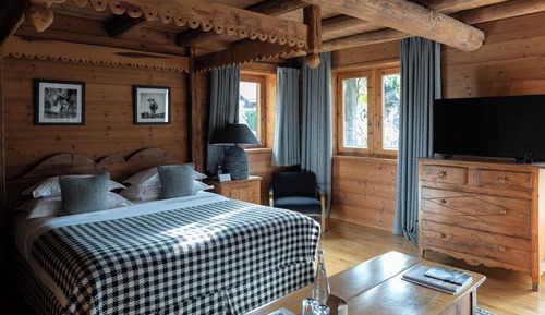 Suite with room for 1 child