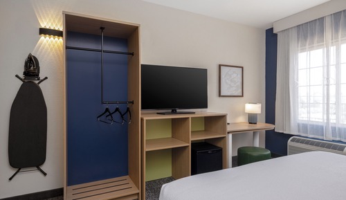 Habitación, 1 cama de matrimonio grande, bañera (Mobility & Hearing)