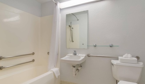 Habitación, 1 cama de matrimonio, barras de apoyo en la bañera, no fumadores