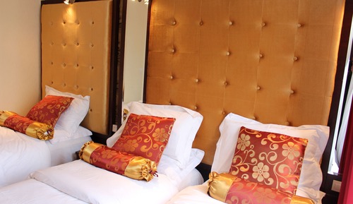 Habitación superior con 2 camas individuales