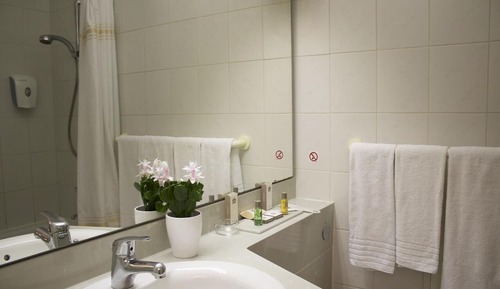 Habitación con 2 camas individuales