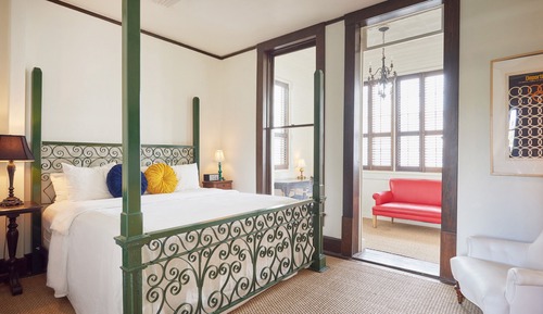 Habitación Deluxe, 1 cama de matrimonio grande, vistas a la ciudad (King Suite (KS))