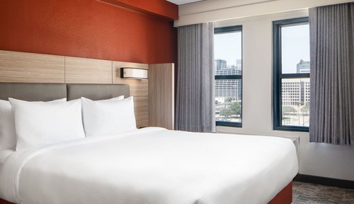 Suite, 1 cama de matrimonio grande con sofá cama, vistas a la ciudad