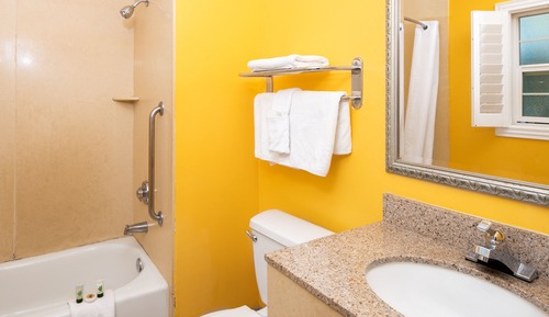 Habitación Deluxe, 2 camas de matrimonio, junto a la piscina