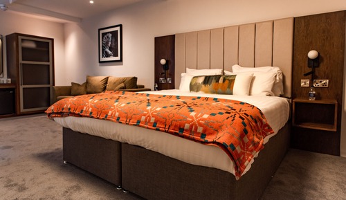 Habitación triple de lujo, 1 habitación, planta baja