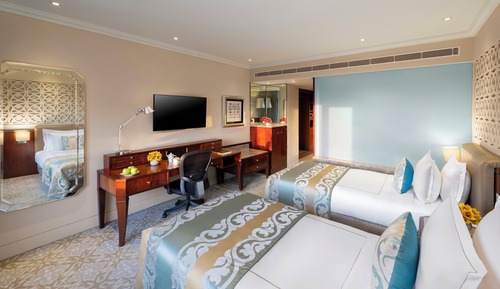 Deluxe Room Twin Bed Diplomatic Enclave View