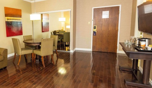 Suite, 1 cama de matrimonio grande con sofá cama, no fumadores